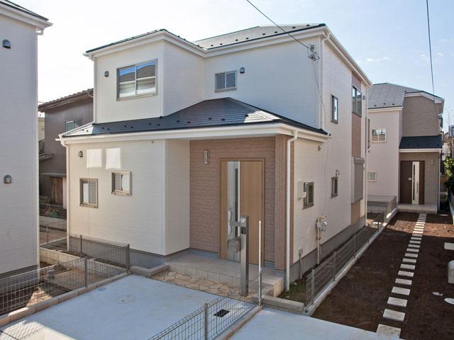 Local appearance photo. Than building north