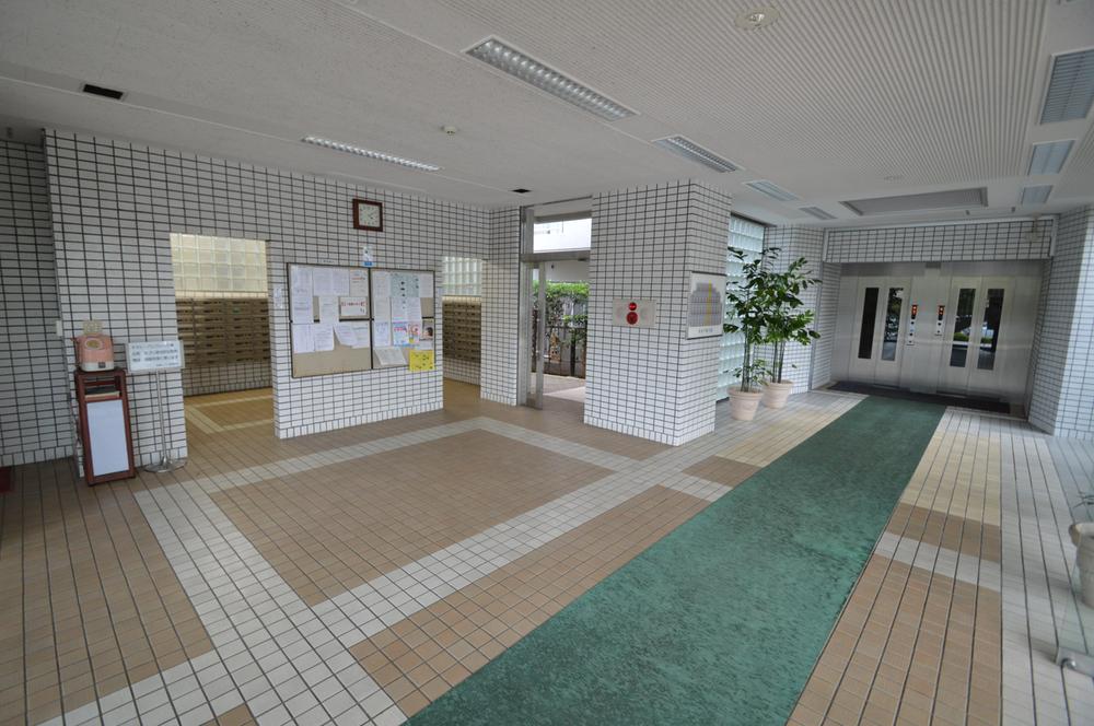 Other common areas. Common areas (elevator hall)