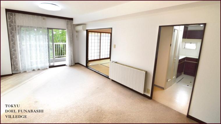 Living. It is a living will want stayed at home all day. Although the first floor, Day is good. I want to please confirm by all means in your eyes.