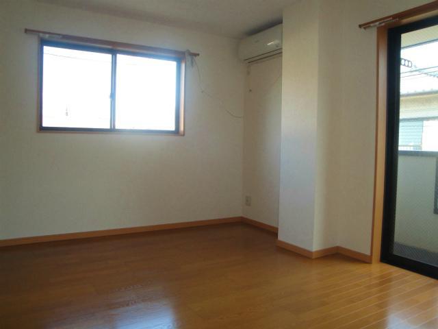 Living and room. It is clean, bright rooms ☆ 