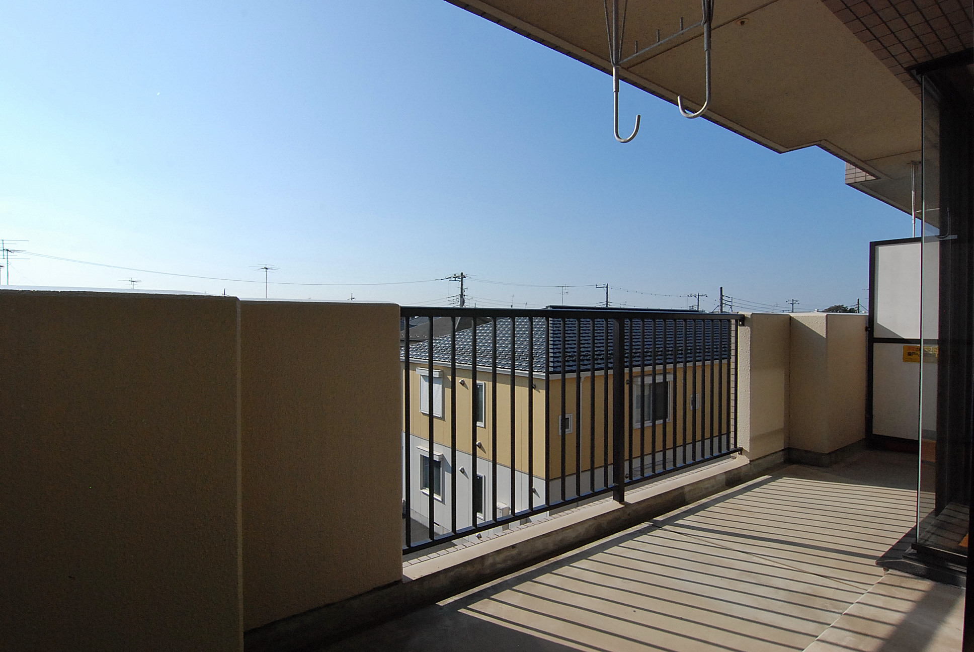 Balcony. Wide balcony + sunny property.