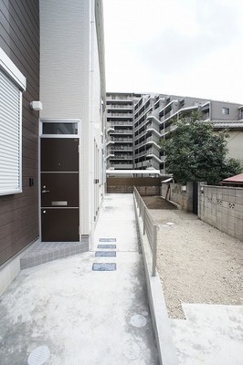 Other common areas. It is the entrance before the corridor part of the shared.