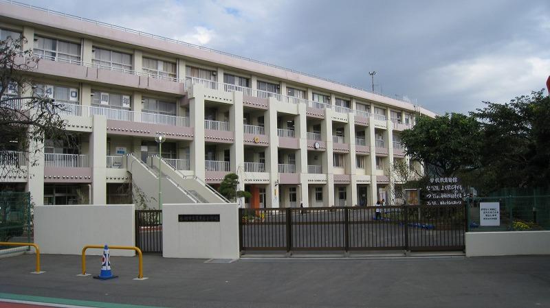 Primary school. 80m to Funabashi Municipal Natsumidai Elementary School