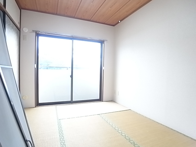 Other common areas. Calm and there is a Japanese-style room