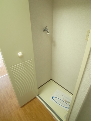 Washroom. It is indoor washing machine Storage ☆