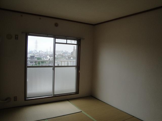 Living and room. There is also Japanese-style room