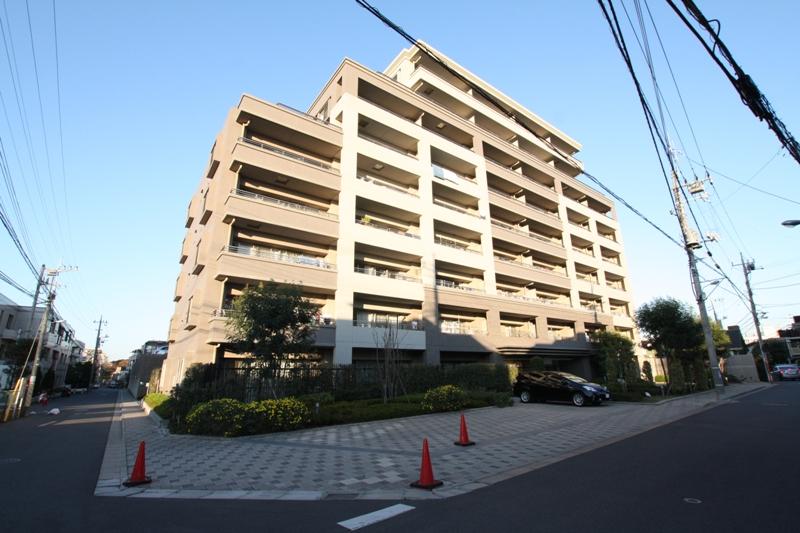 Local appearance photo. Total units 123 units of the big community.