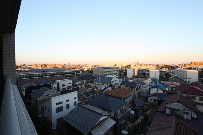 View photos from the dwelling unit. Because of the neighborhood low-rise residential area, Per yang ・ Good view.