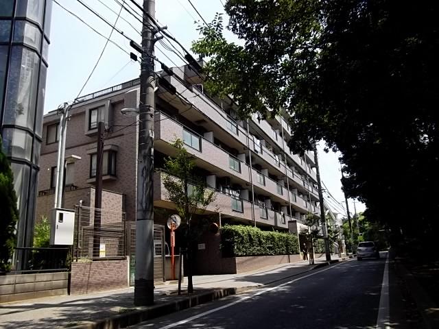 Local appearance photo. Local (10 May 2013) Shooting