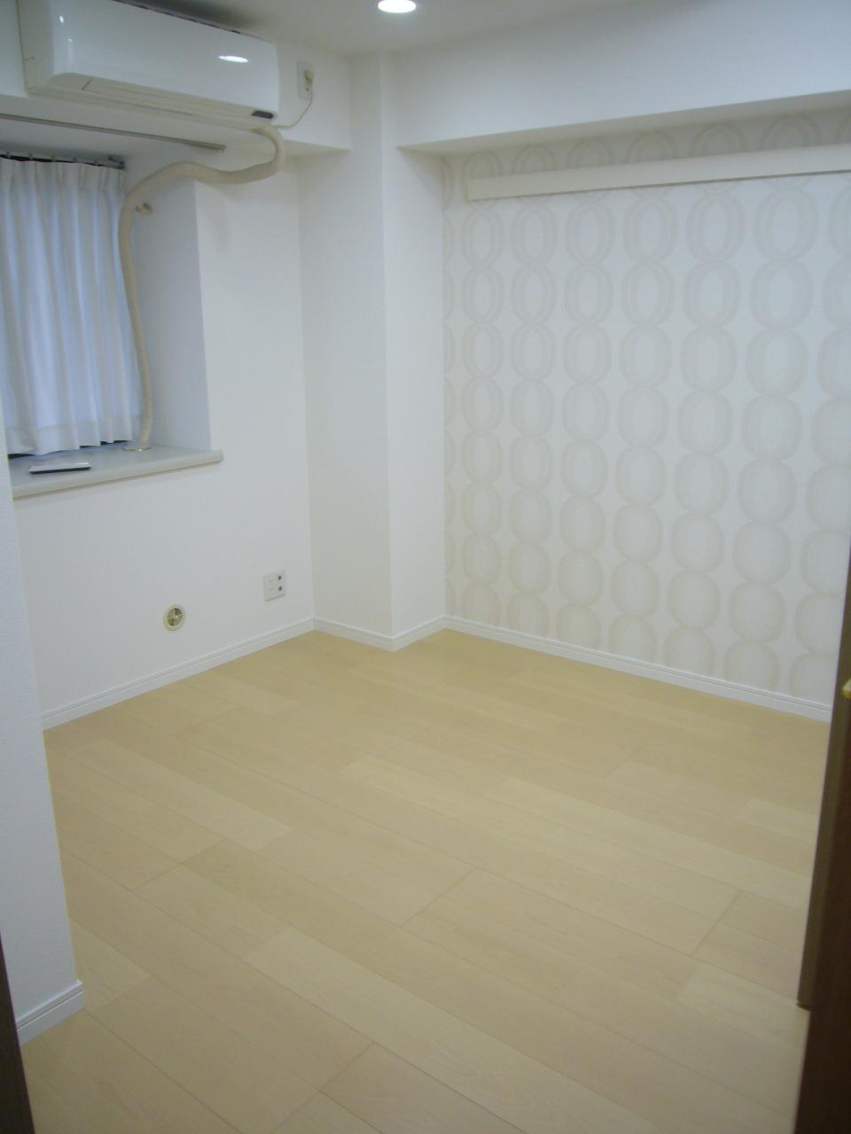 Non-living room. Indoor (10 May 2013) Shooting