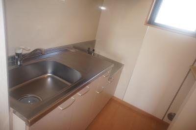 Kitchen. Beautiful kitchen of the two-necked gas stove installation Allowed