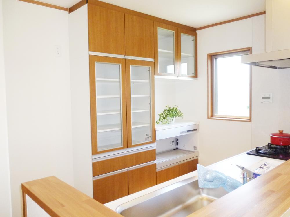 Receipt. It is a standard specification to the cupboard with a storage capacity.