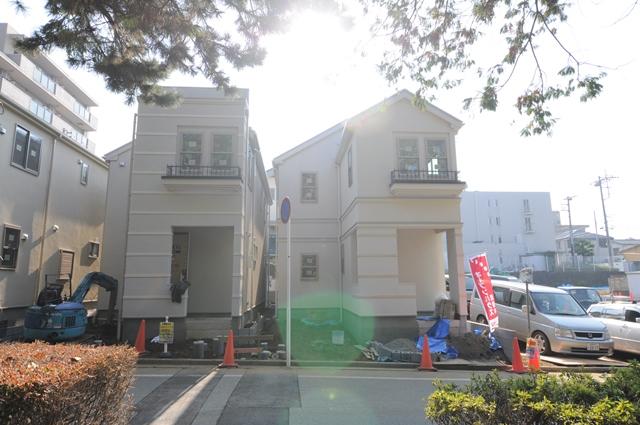 Local photos, including front road. Local (11 May 2013) Shooting