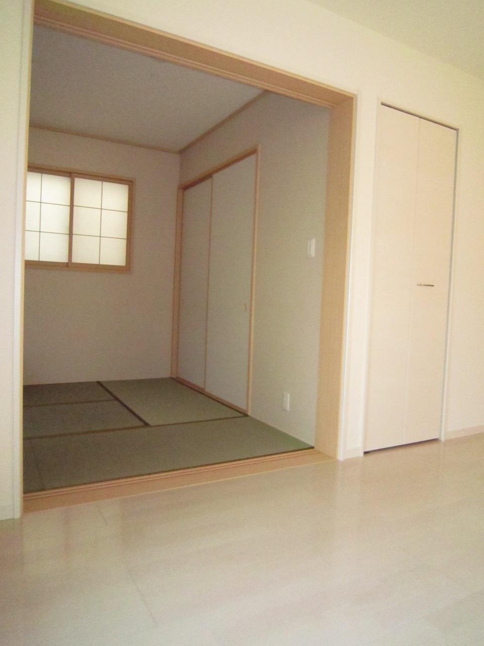 Non-living room. Indoor (12 May 2013) Shooting