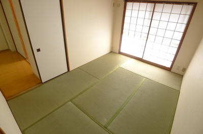 Living and room. Japanese-style room 6 quires