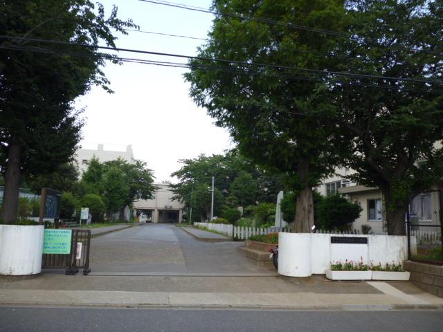 Primary school. Narashinodai 990m until the first elementary school