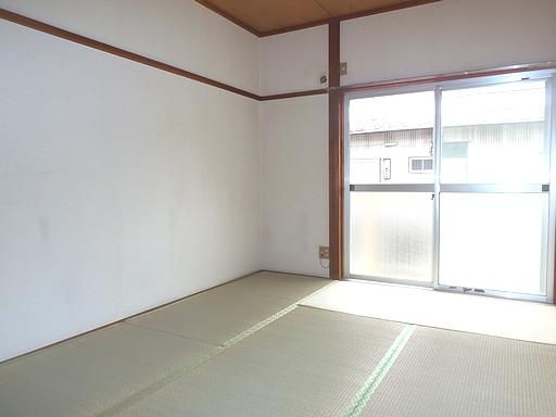 Living and room. 6 Pledge of Japanese-style room There are 2 rooms. 