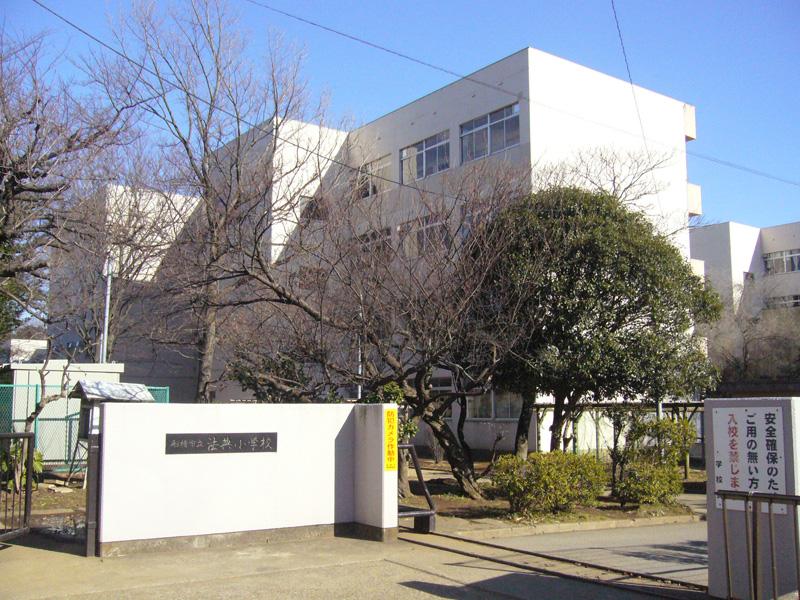 Primary school. 738m to Funabashi Municipal Code Elementary School