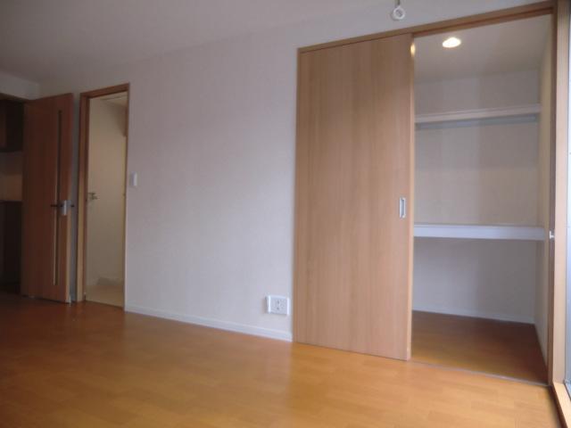 Other room space. Comfortable wide rooms are Sekisui House construction