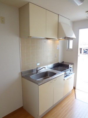 Kitchen. Daylighting ・ It is with a convenient window to ventilation.