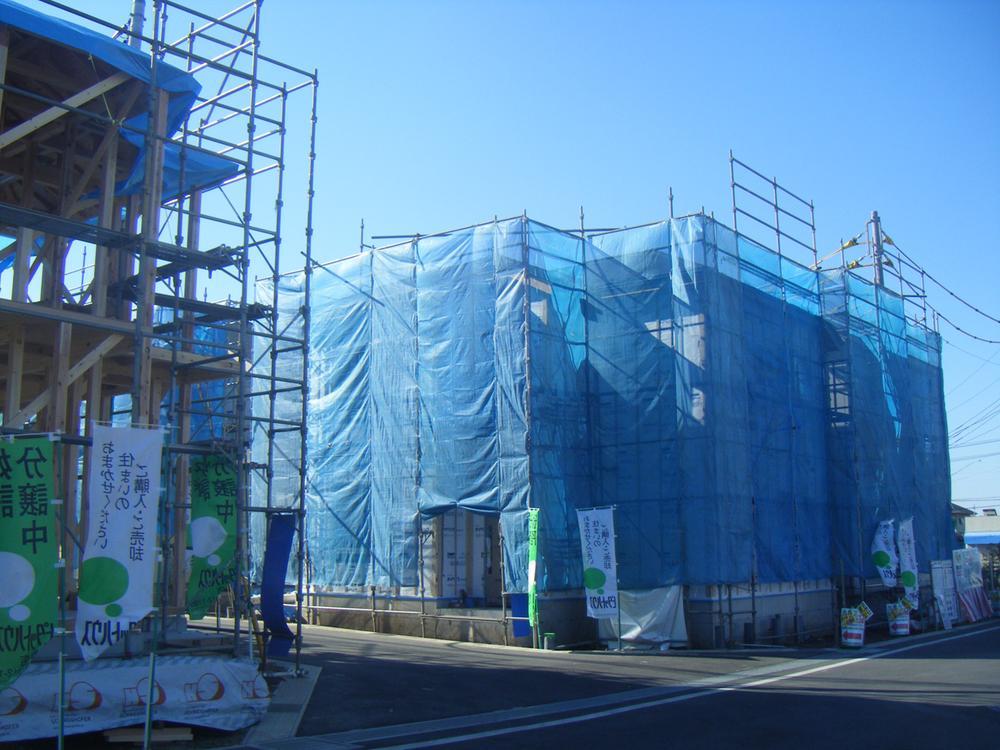 Local photos, including front road.  ■ It was all building completion of framework!  You can see the per yang.