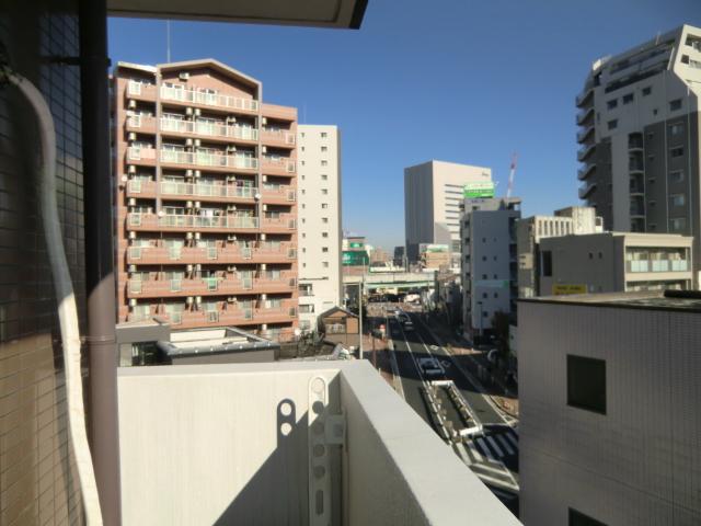 Balcony. View is also good 5 Kaikaku room is popular