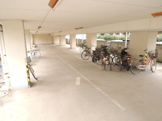 Other Equipment. Hiroi bicycle parking lot