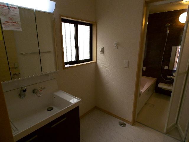 Bathroom. Indoor (September 2013) Shooting