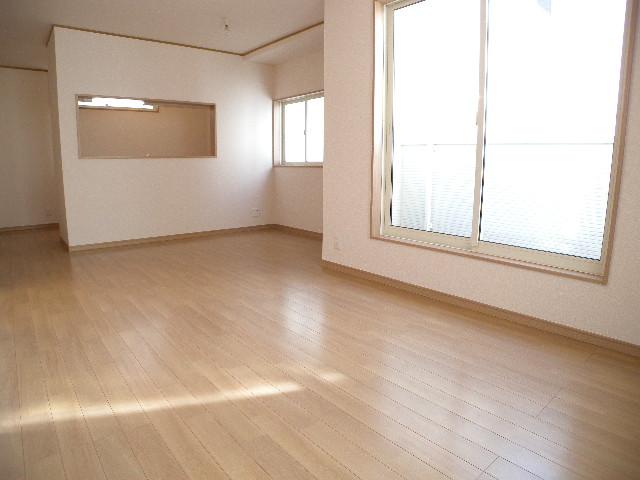 Living. Local (12 May 2013) Shooting