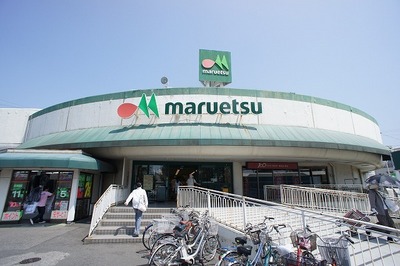 Supermarket. Maruetsu Okubo Station store up to (super) 669m