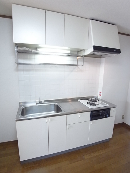 Kitchen. 2-neck with gas stove! You can happily cooking! !