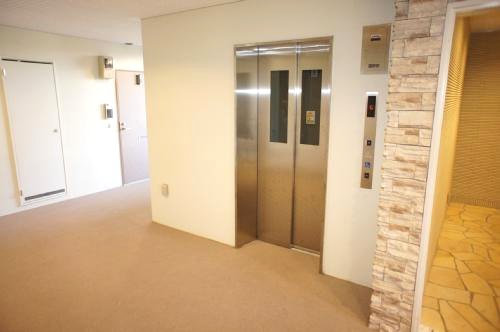 Other common areas. Elevator is equipped!