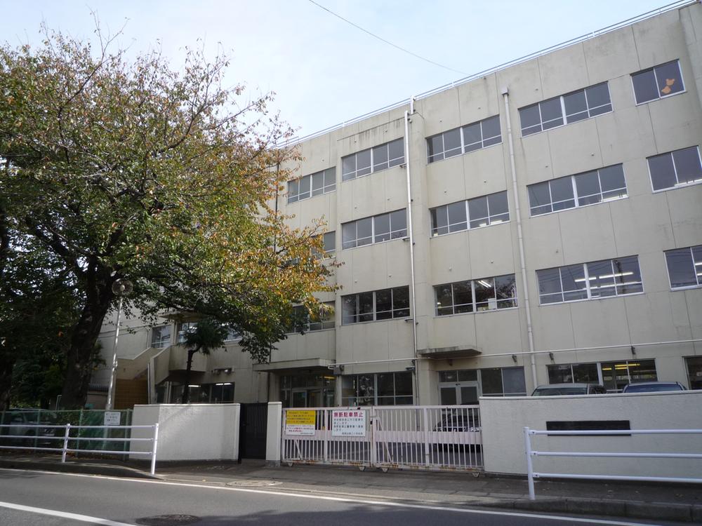 Primary school. Funabashi Municipal Takanedai 369m to the third elementary school