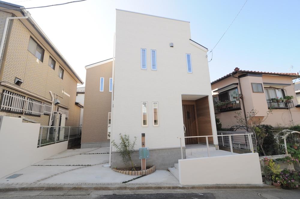 Local photos, including front road. Imposing complete !! a rooftop garden of the house !! gradient ceiling living !! fixtures Japanese-style room !! site (November 2013) Shooting