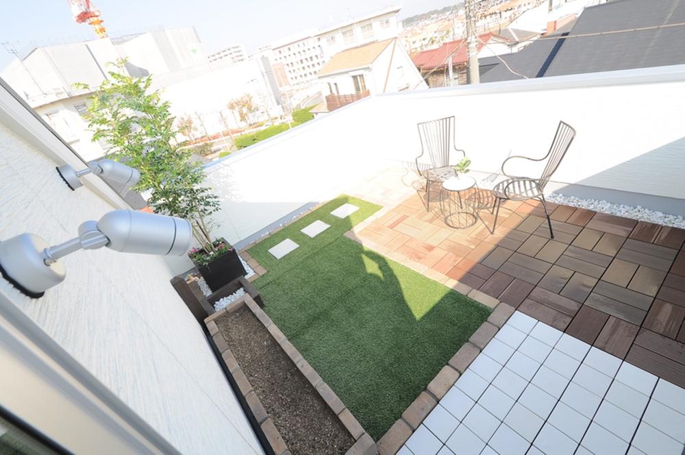 Balcony. Rooftop garden complete! Please have a look.