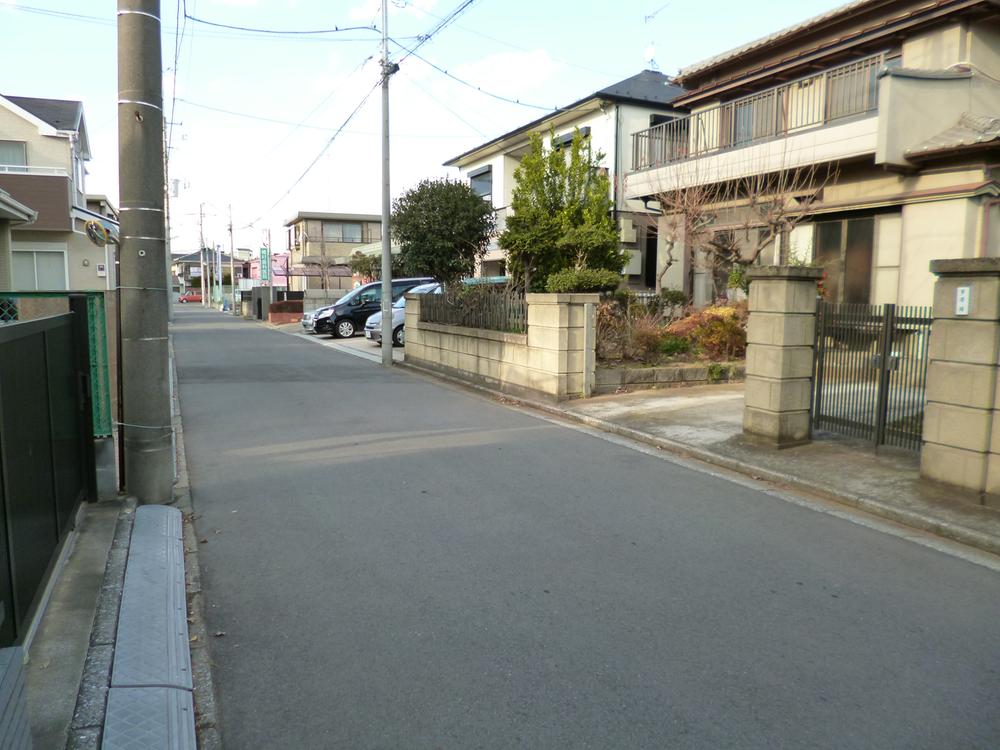Local photos, including front road. Local (January 2013) Shooting