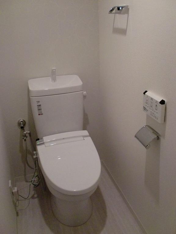 Toilet. Indoor (12 May 2013) Shooting  ※ During the renovation (new exchange)