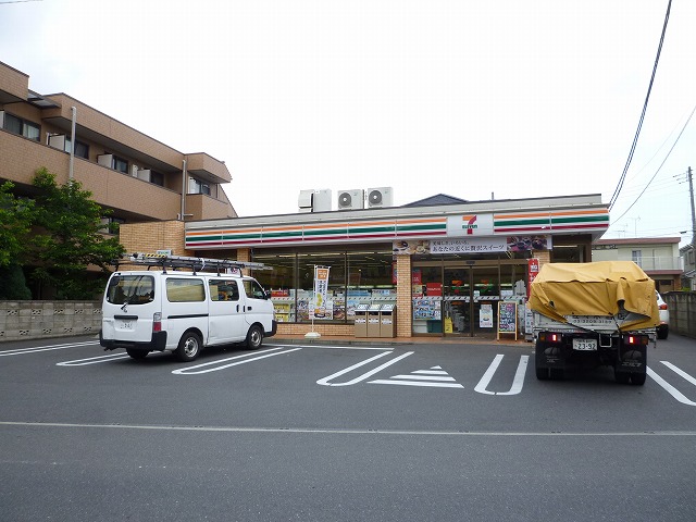 Convenience store. Seven-Eleven Higashifunahashi 4-chome up (convenience store) 379m