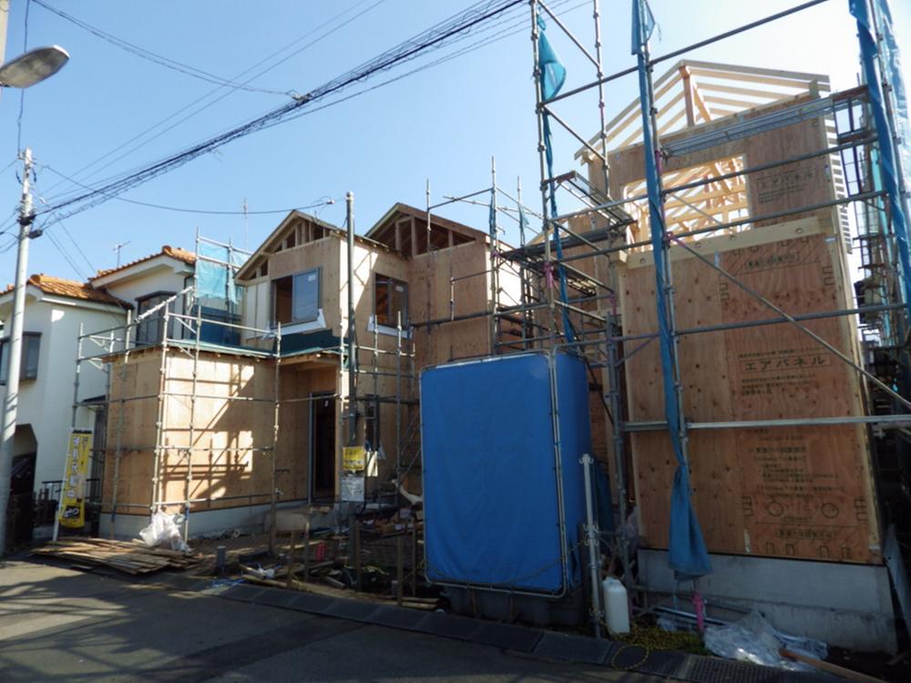 Local appearance photo. (November 5 shooting) completion of framework also end steadily construction work is proceeding.