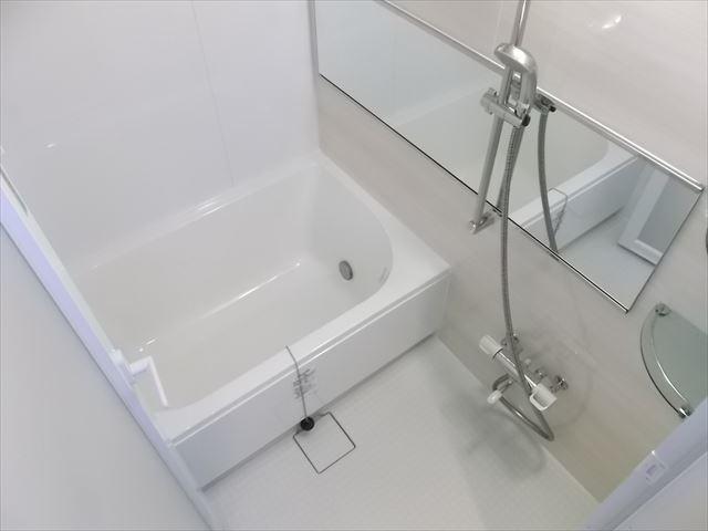 Bathroom. Local (10 May 2013) Shooting