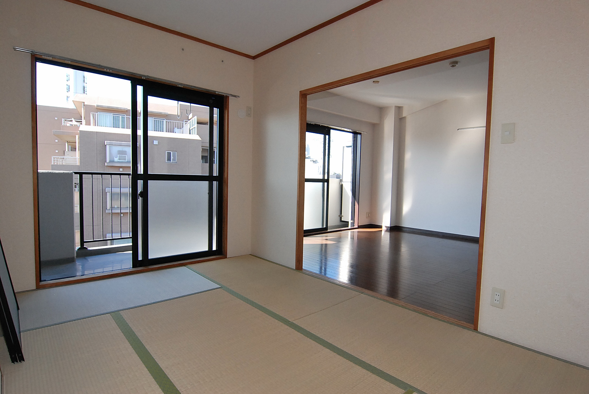 Other room space. Japanese-style room 6 quires Sunny room. With wide balcony