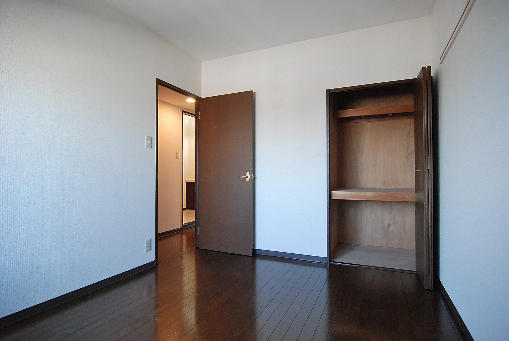 Other room space. Western-style room is a storage space of 5.5 quires. 