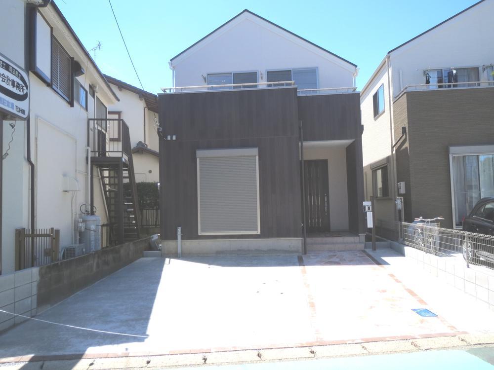 Building plan example (exterior photos). Building plan example (No. 2 place) building price 15 million yen, Building area 90.67 sq m