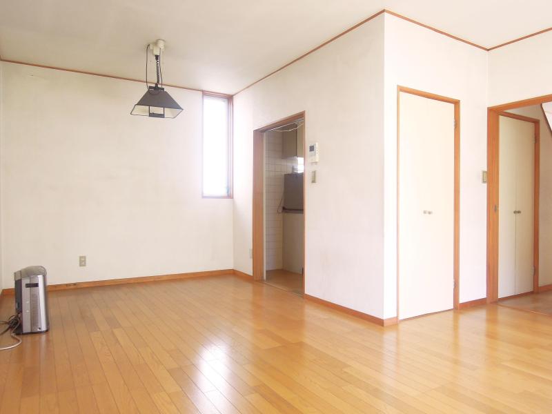 Other room space. It is a bright room with all the living room facing south.