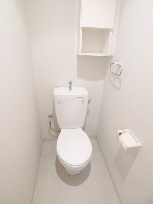 Toilet.  ☆ The room looking for Able Shimousa Zhongshan shop ☆ 047-302-8118 ☆ 