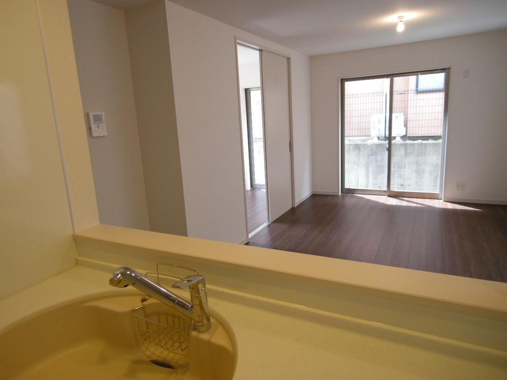 Same specifications photos (living). (6 Building) same specification