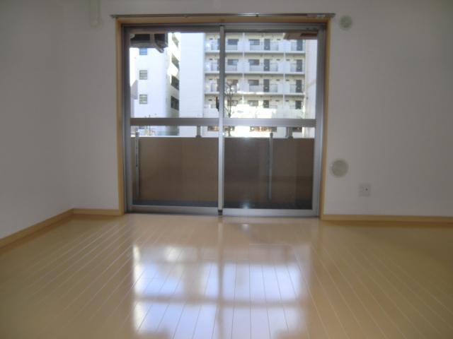 Other room space. Pale flooring in 7 tatami little leeway is also popular