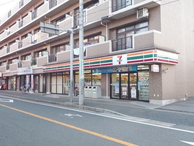 Convenience store. Eleven Funabashi Tsukada Station store up (convenience store) 560m