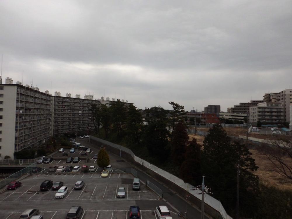 View photos from the dwelling unit. View from local (May 2013) Shooting