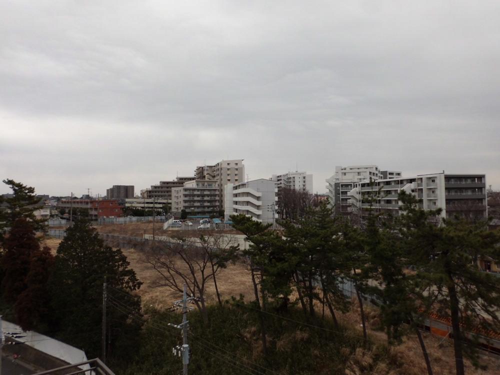 View photos from the dwelling unit. View from local (May 2013) Shooting